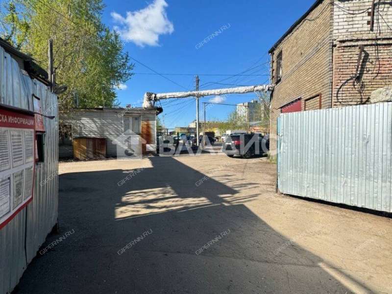 здание под офис, торговую площадь на улице Маршала Воронова