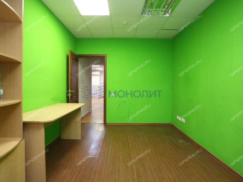 помещение под помещение свободного назначения, недвижимость под салоны красоты на улице Родионова