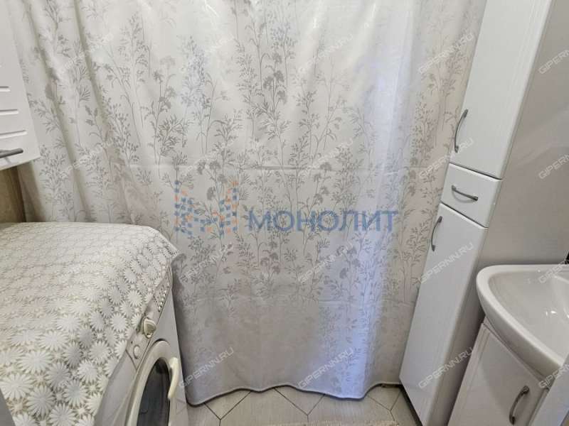 двухкомнатная квартира на улице Страж Революции дом 16