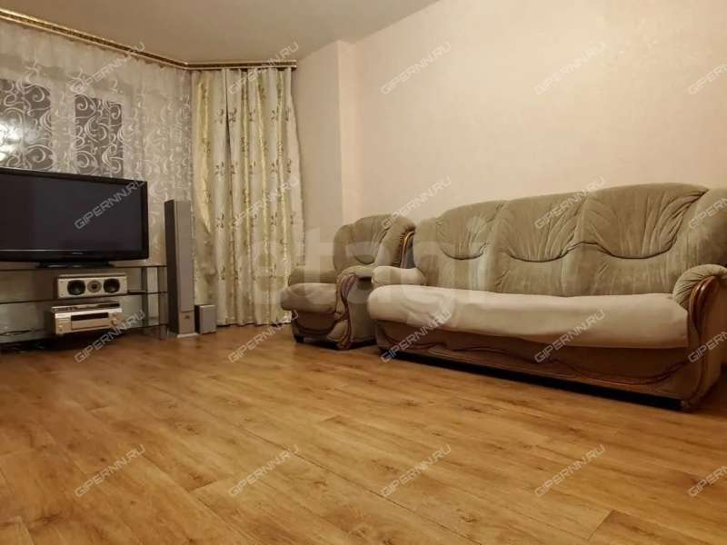 трёхкомнатная квартира на улице Академика Сахарова дом 111 к2