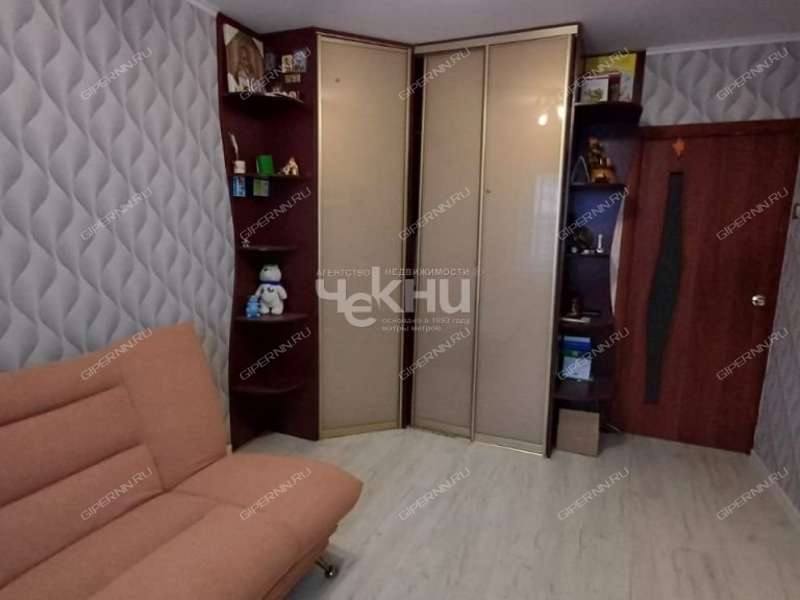 трёхкомнатная квартира на улице Маршала Жукова дом 4